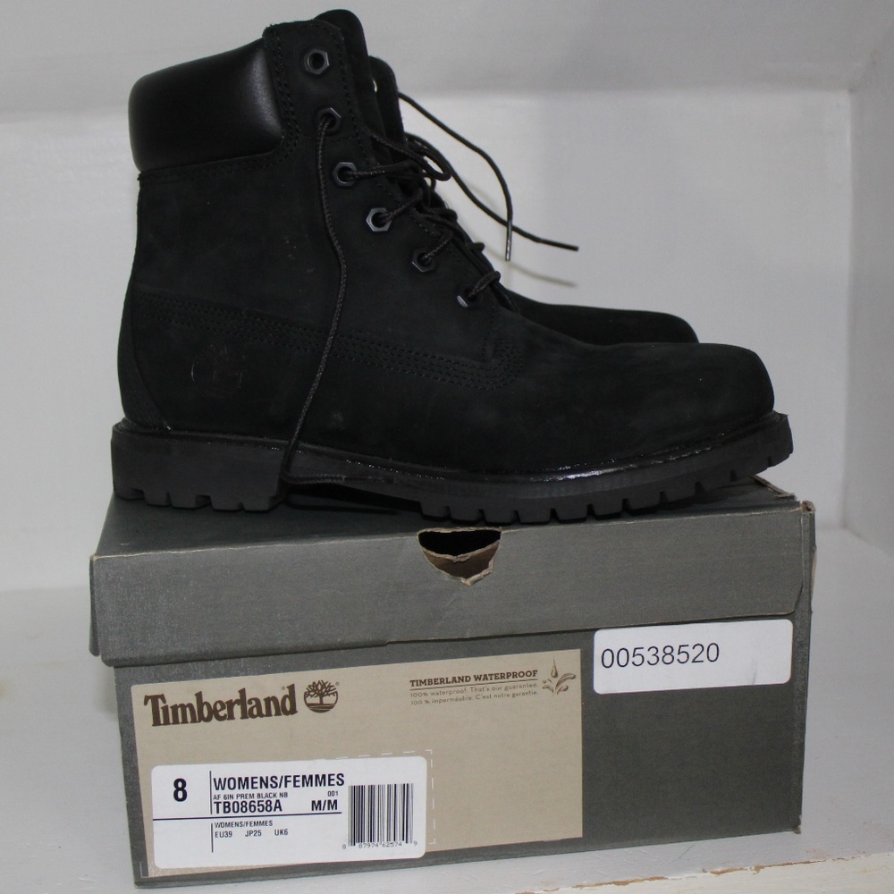 WOMEN'S 6-INCH PREMIUM WATERPROOF BOOTS